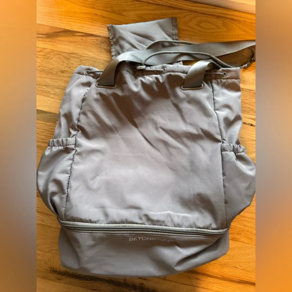 Beyond Yoga Gray Tote Bag Backpack